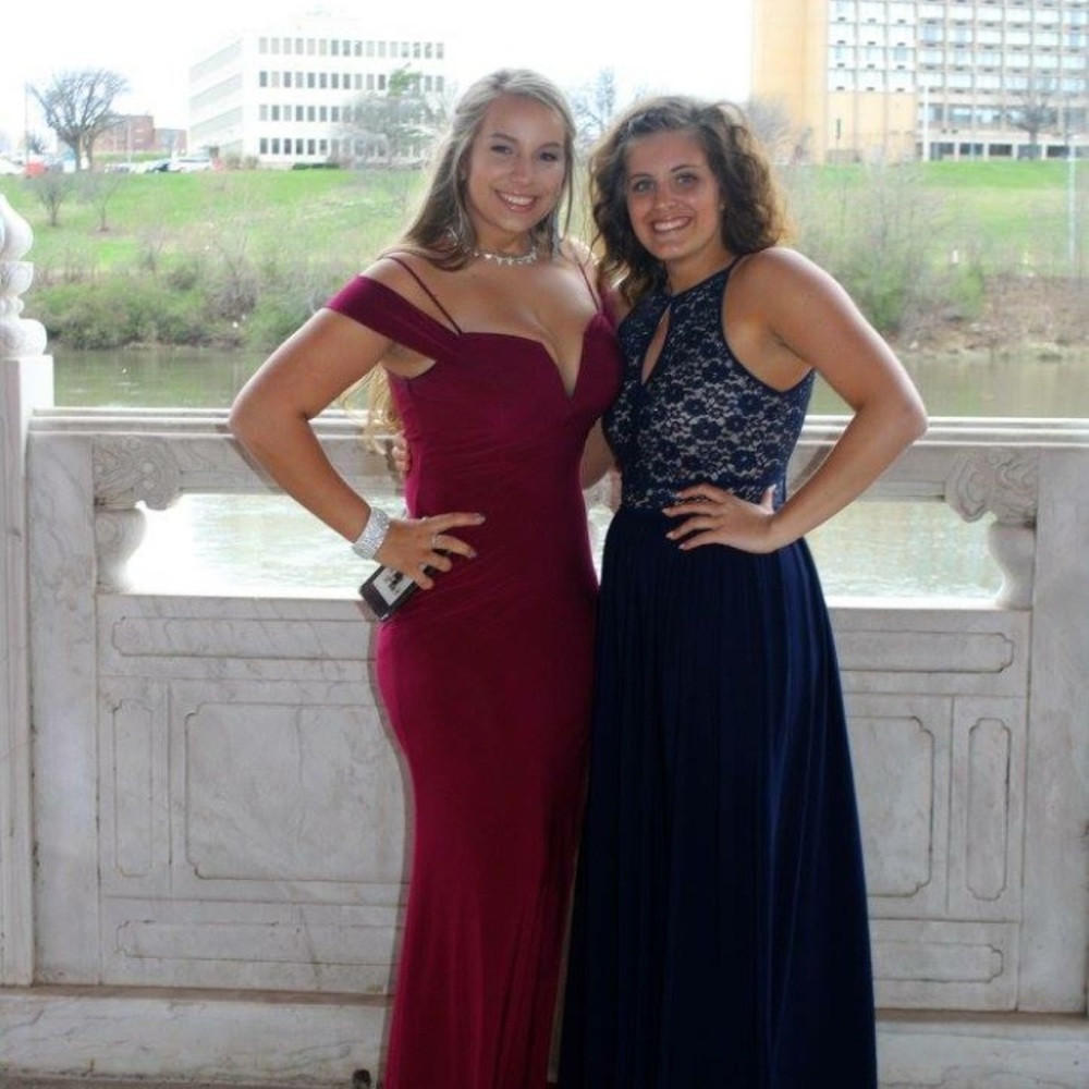 Prom dress!! - Picture 2 of 2
